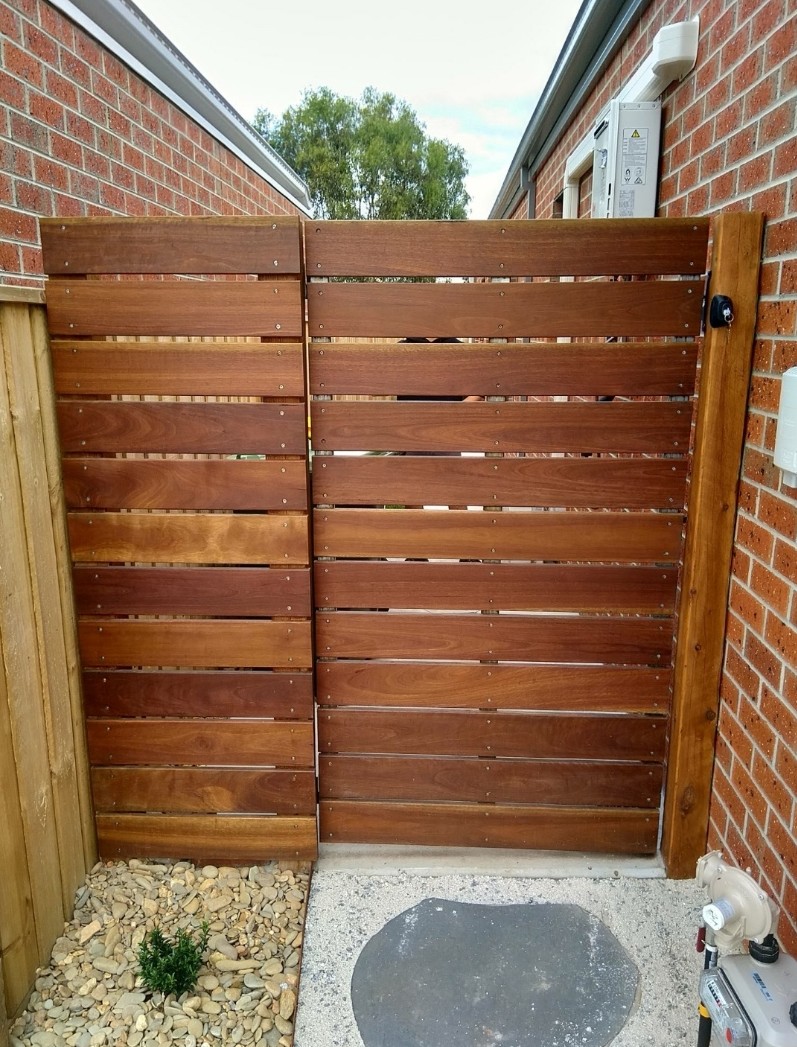 Horizontally clad Spotted gum 